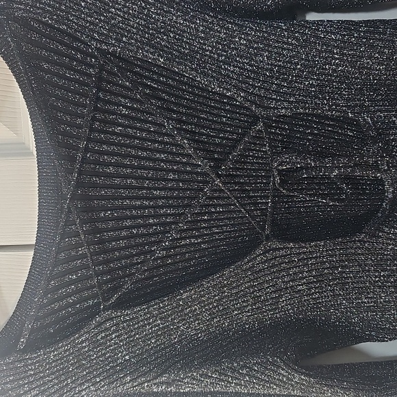 NWT ICHI Metallic Crossback Long Sleeved Ribbed Knit Metallic Black Top XL - Picture 9 of 13